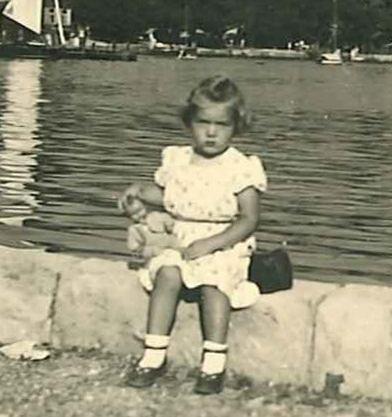 Ruth-Lucy_Ausschnitt_1949